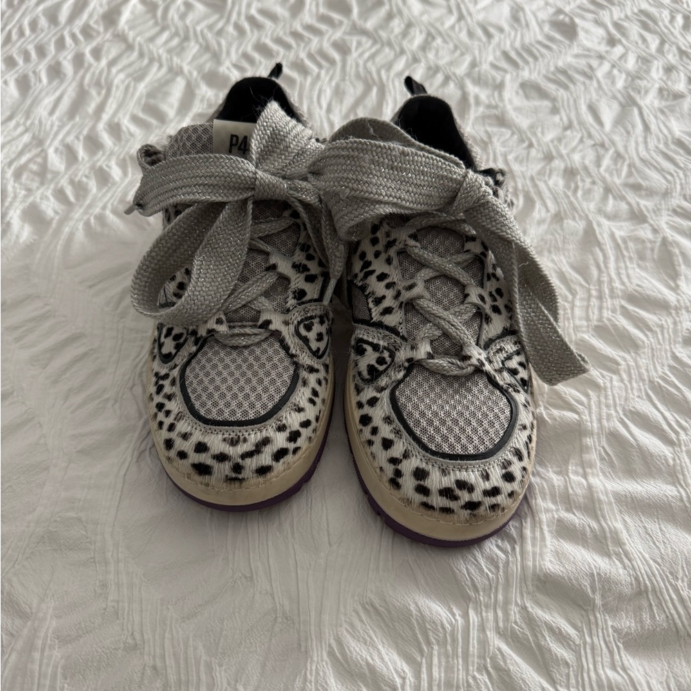 P448 Gray and Black Patterned Sneakers